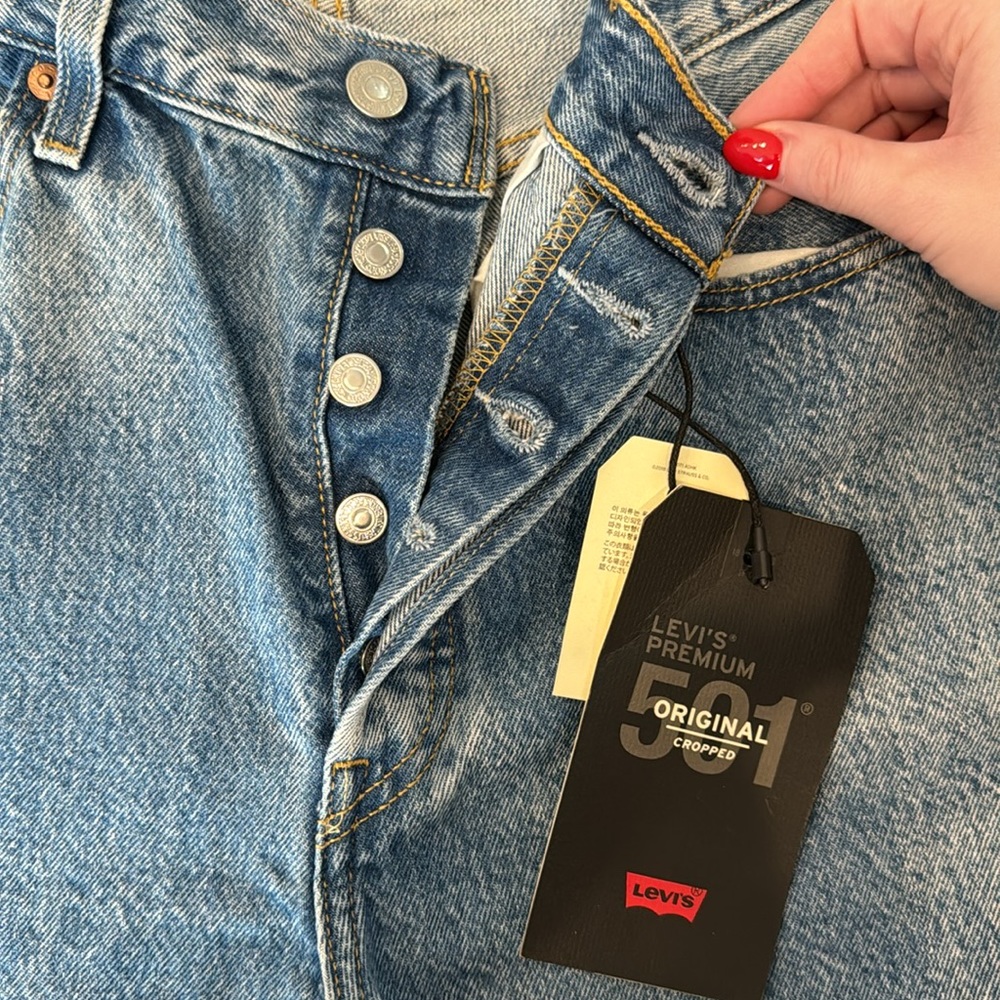 Levi’s Women’s 501 Cropped Jeans - NWT size 29x26